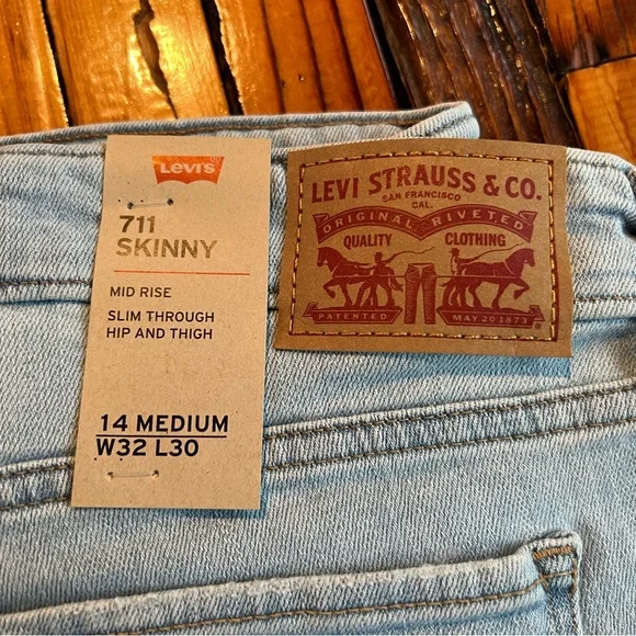 Levi’s 711 skinny jeans - Picture 2 of 6